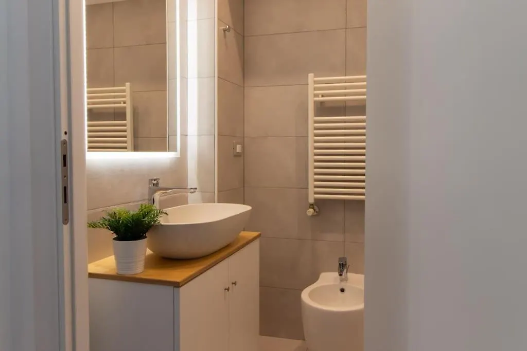 Exclusive Plus Parking Apartment Milan 0*,
