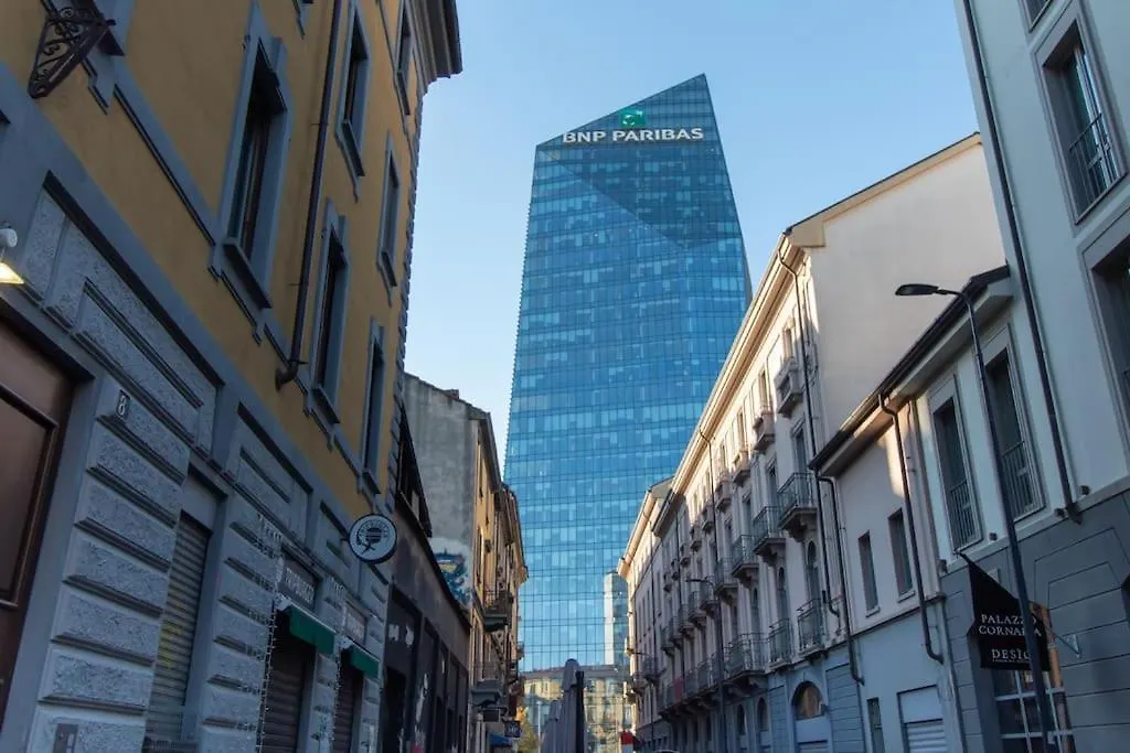 Exclusive Plus Parking Apartment Milan