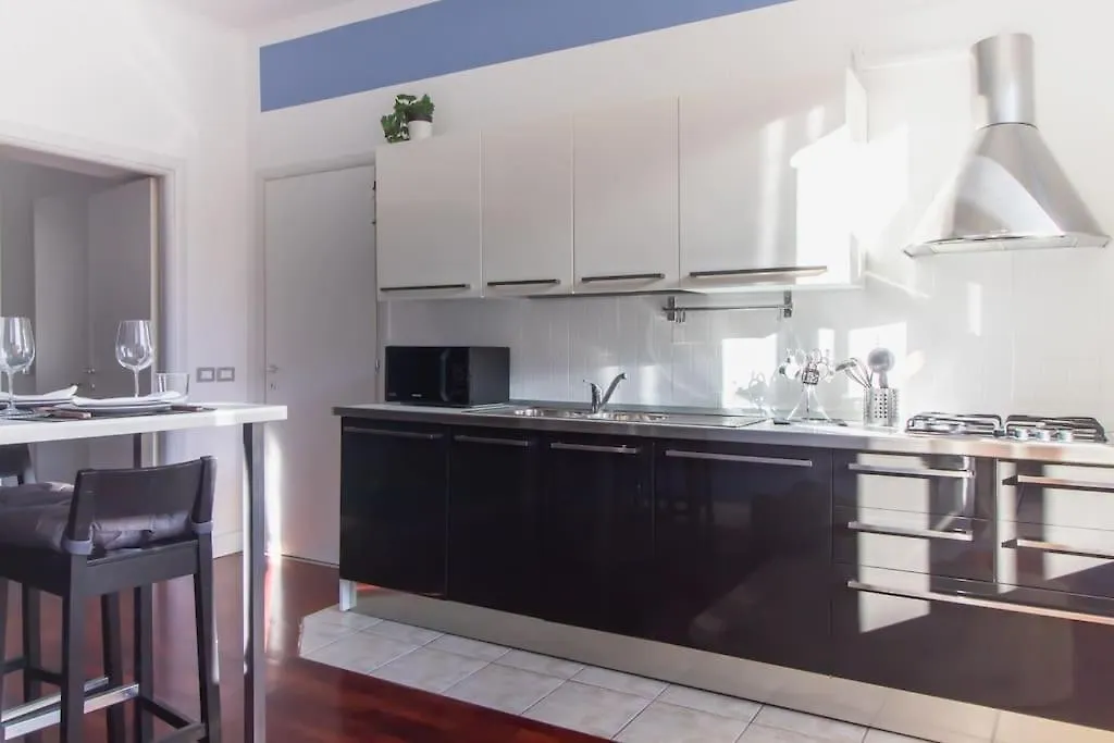 Exclusive Plus Parking Apartment Milan