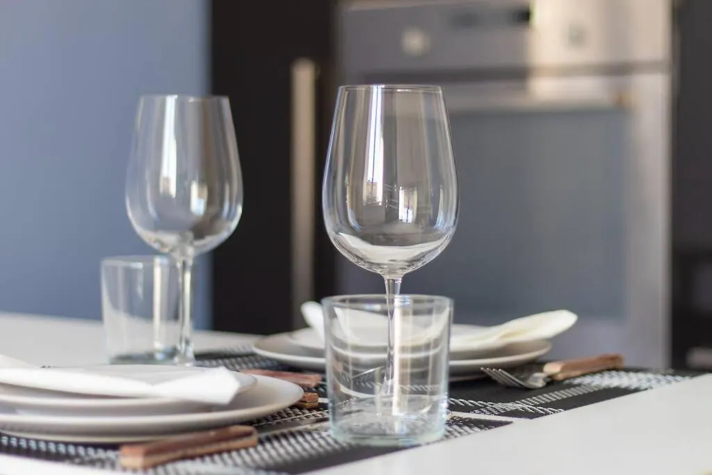 Exclusive Plus Parking Apartment Milan